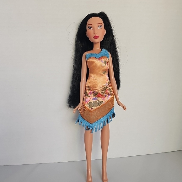 Disney Pocahontas Doll - Picture 3 of 5